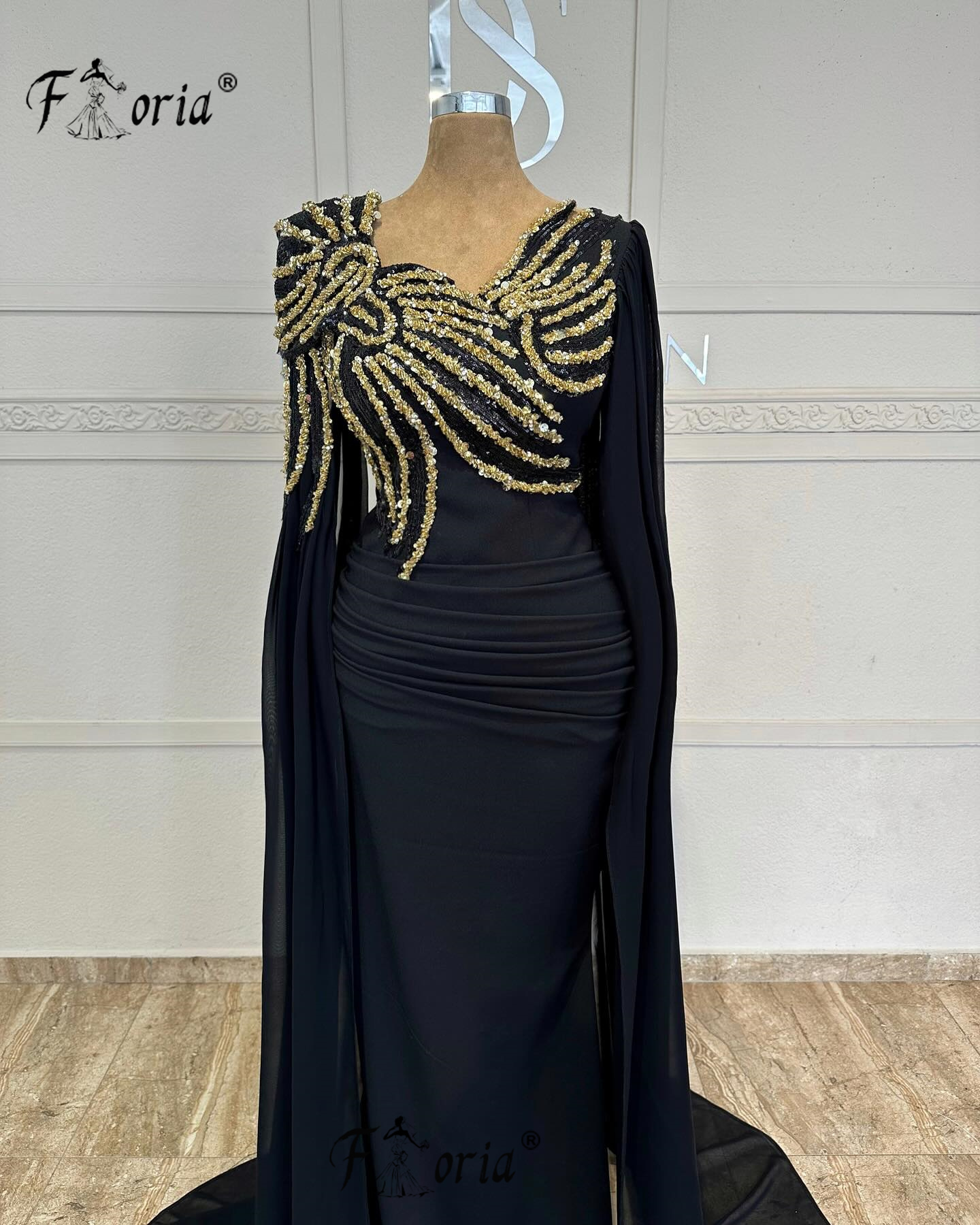 Dubai Woman Black Mermaid Form - огляд і ціна Embroidery Gold