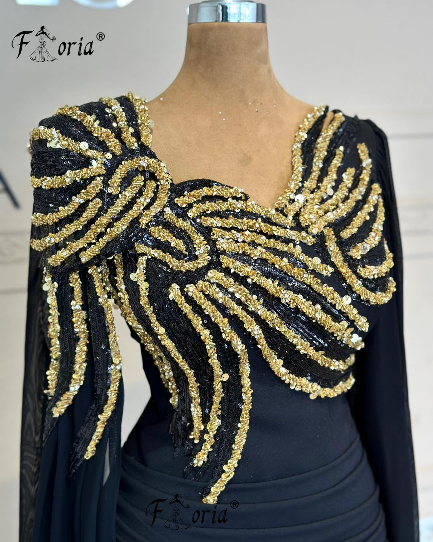 Dubai Woman Black Mermaid Form - огляд і ціна Embroidery Gold