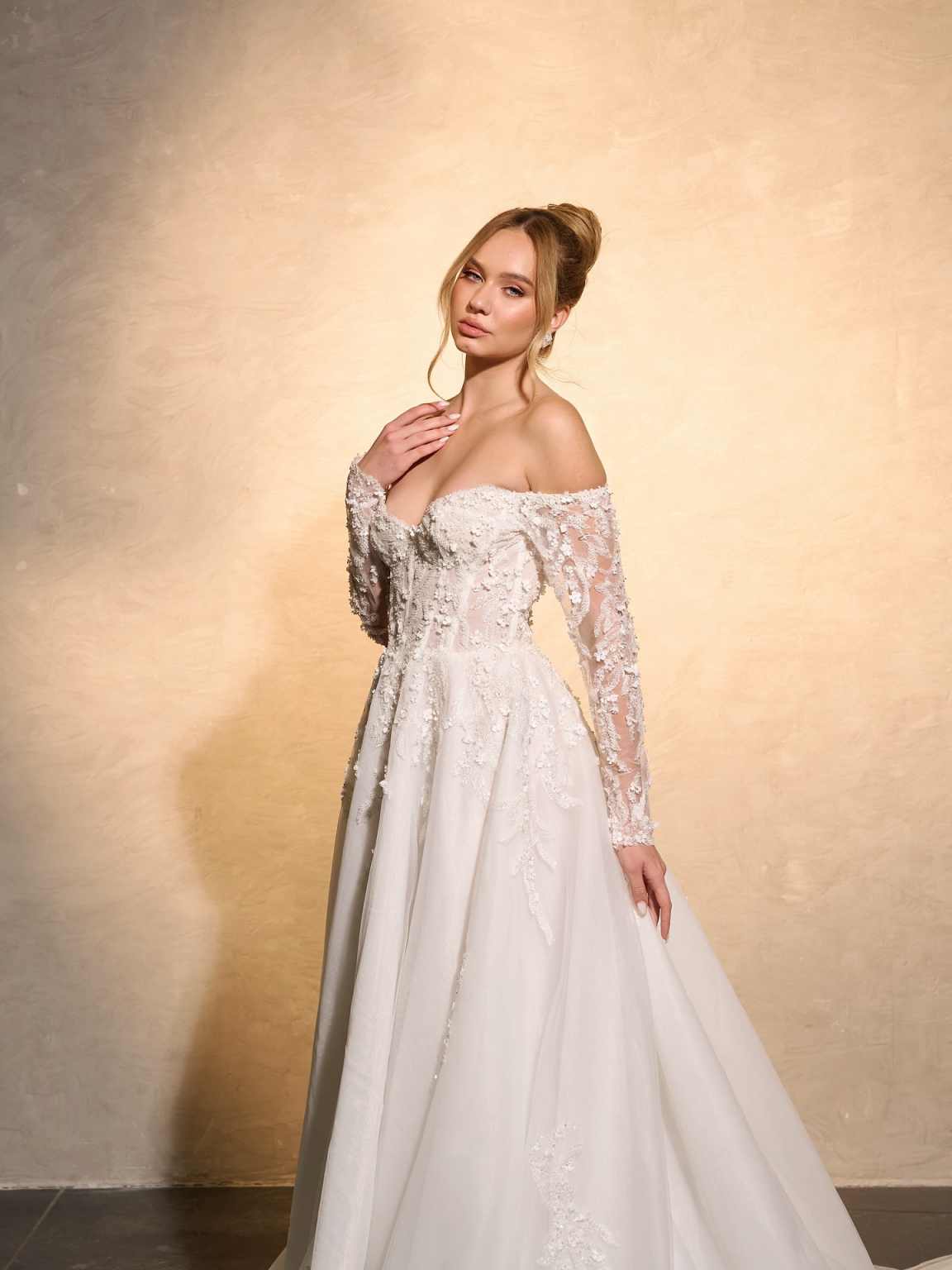 Elegant Wedding Dress A-Line L - огляд і ціна Embroidery Online Designs