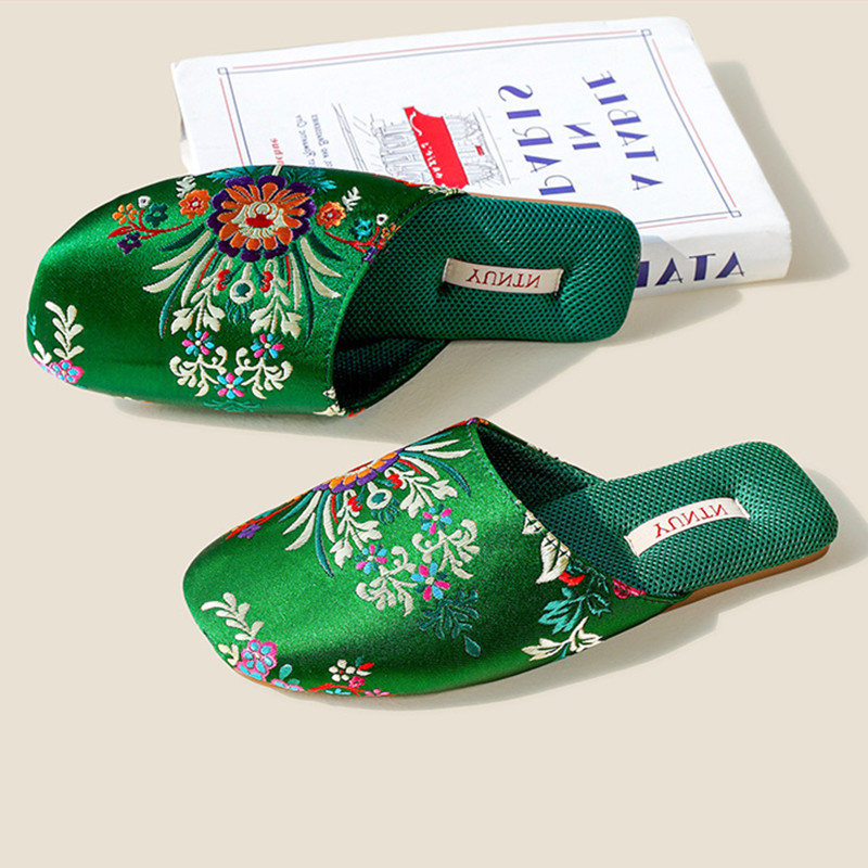 Elegant Chinese Style Embroide - огляд і ціна Embroidery Shoes