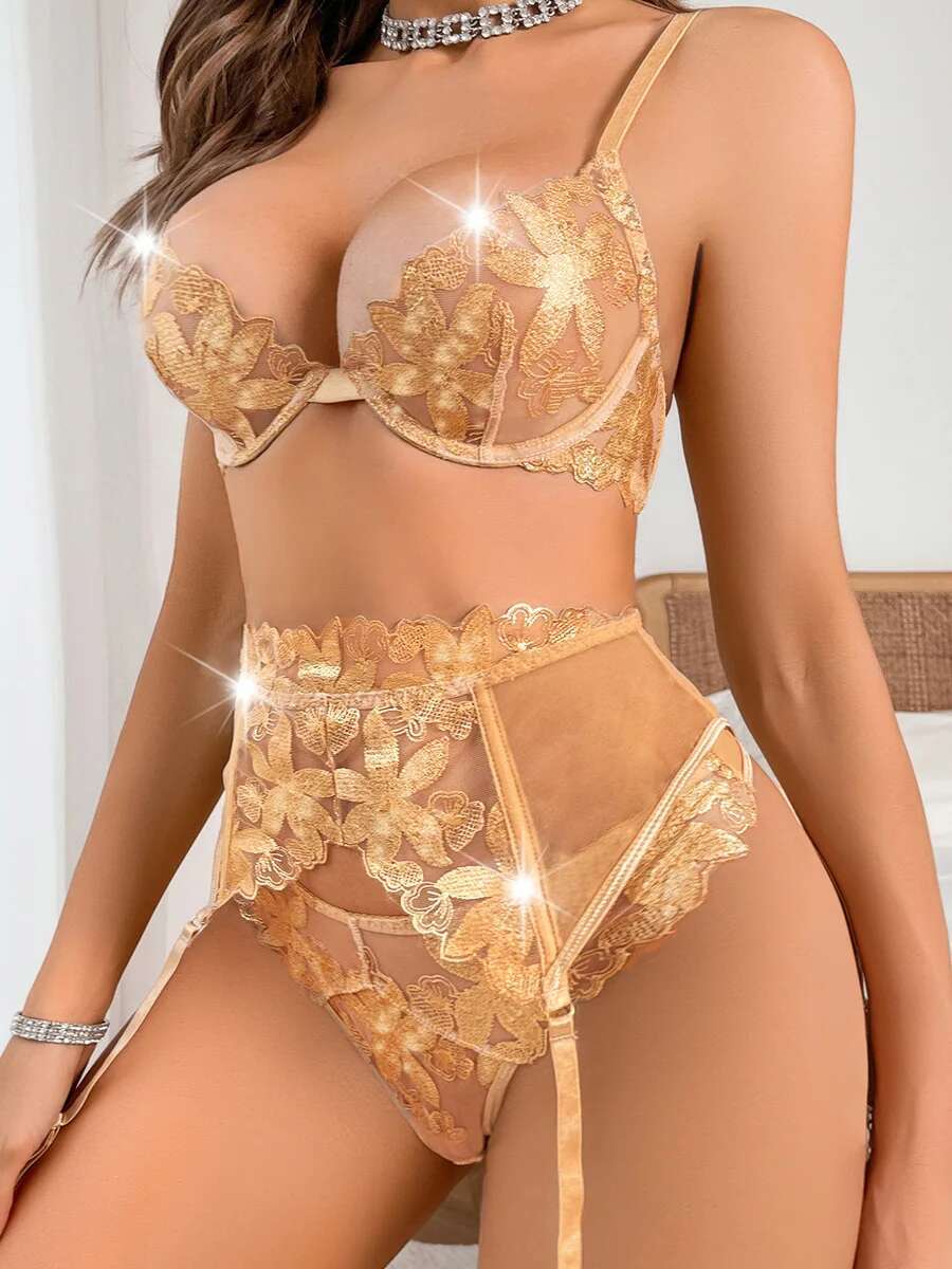 New Three Piece Fun Set Gold F - огляд і ціна Embroidery Gold