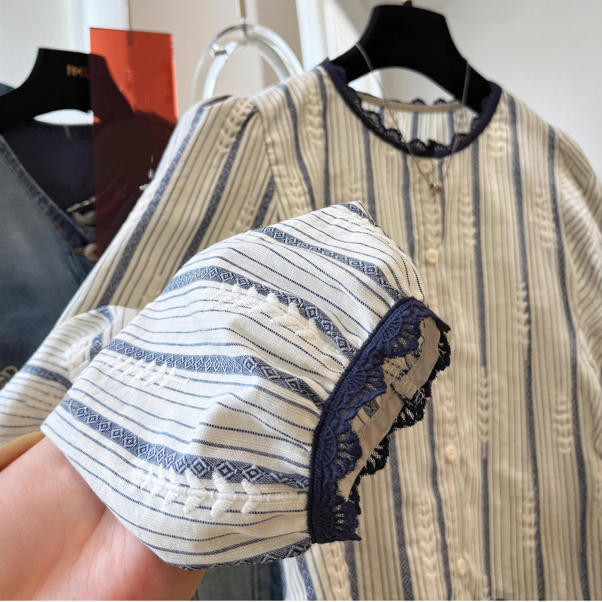Women's Striped Lace Trim Blou - огляд і ціна Embroidery Shirt