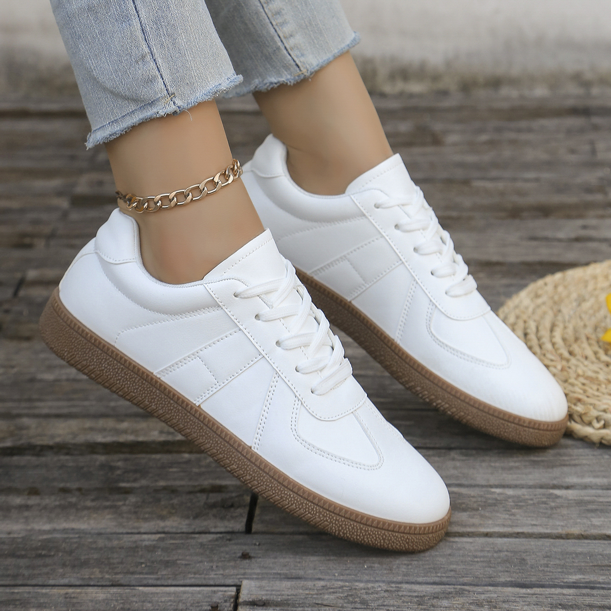Ladies' casual white sports sh - огляд і ціна Embroidery White