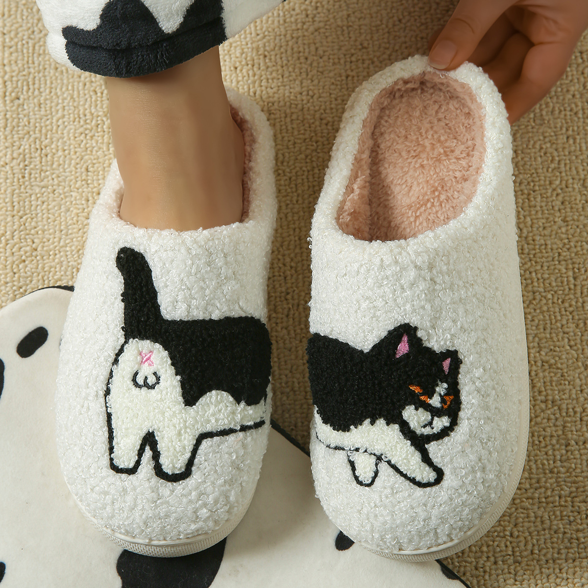 Winter Plush Cute Dachshund Em - огляд і ціна Embroidery Shoes